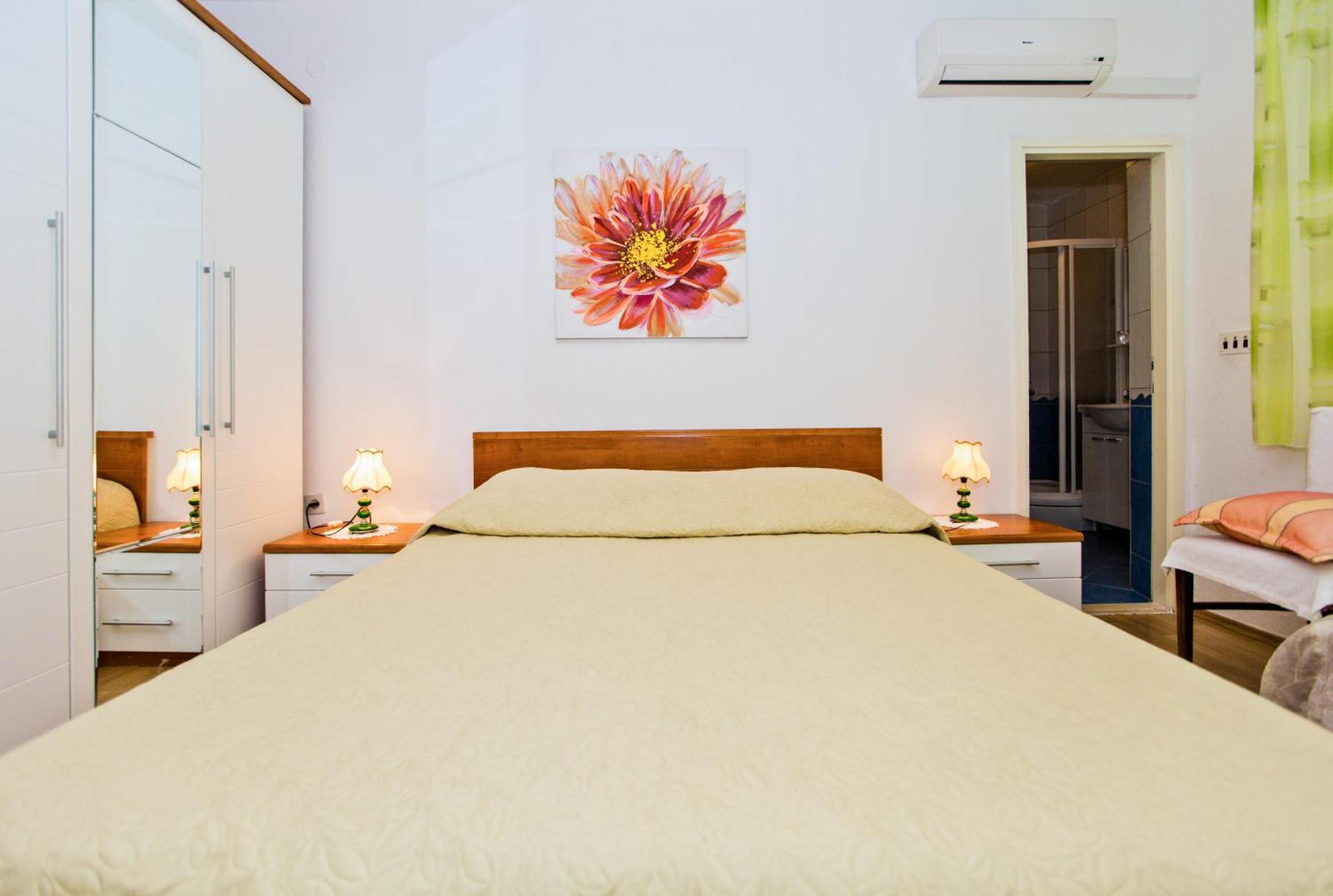 Rooms Barbaric Hvar Town Exterior foto